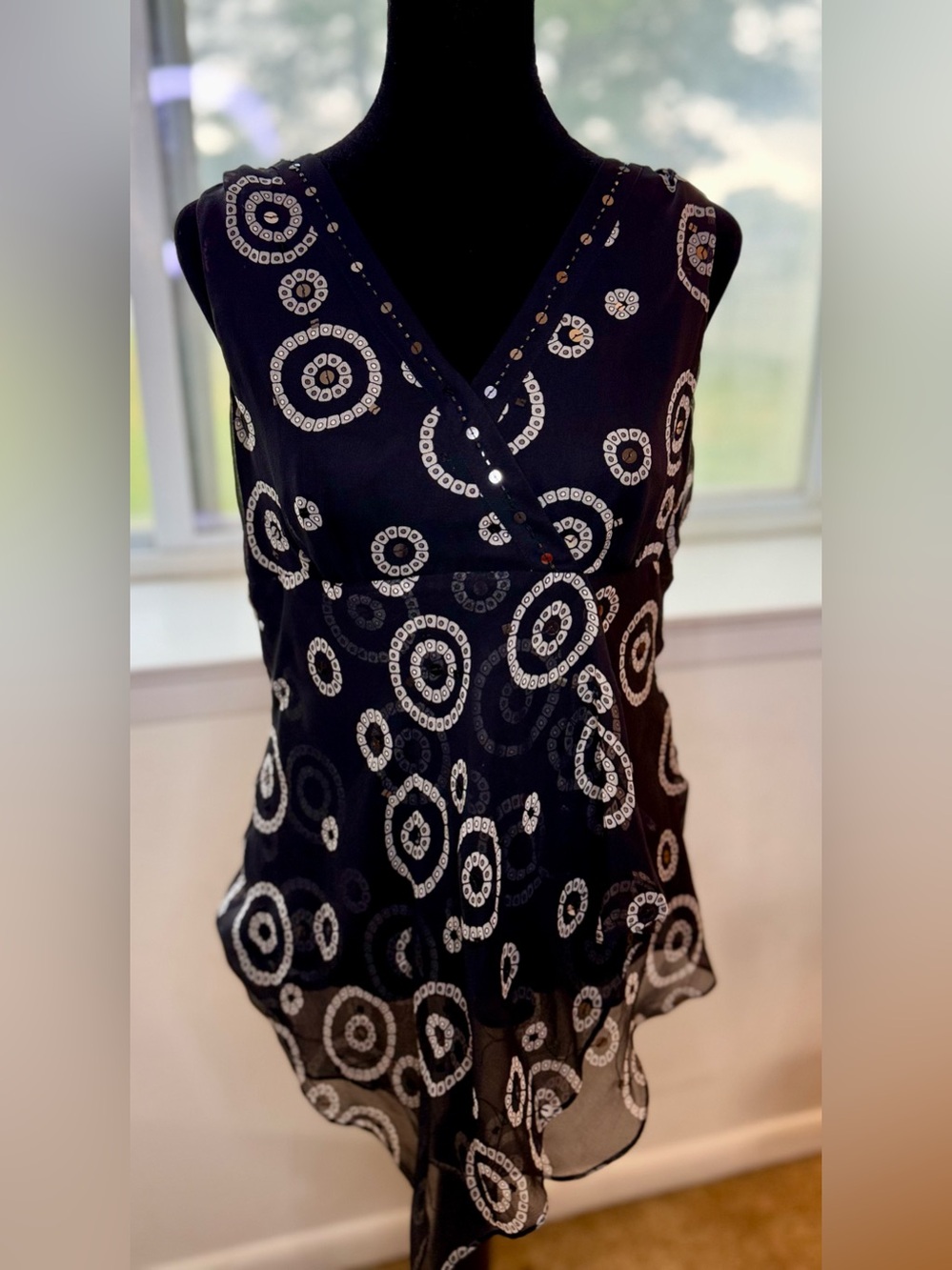 Vintage Y2K Alfani 100% silk v neck asymmetrical black polka dot blouse 6 EUC